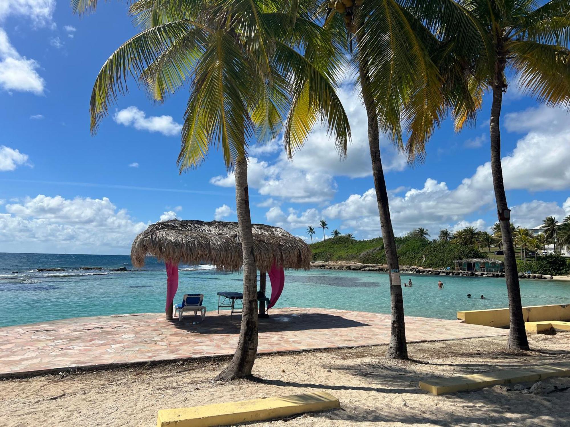Studio Bord De Mer Avec Piscine - Le Manganao, Saint-Francois Esterno foto